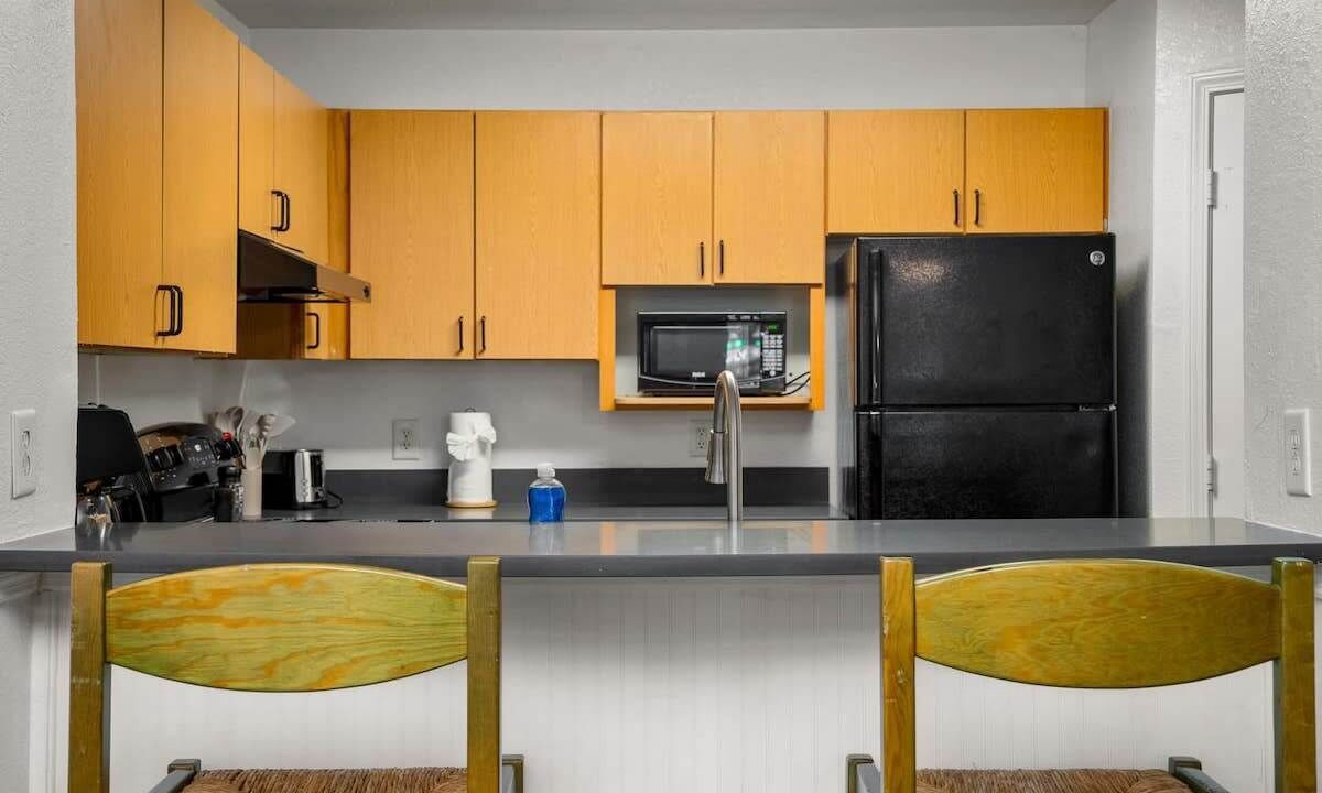 Photo of Kitchen in Bearss Plaza