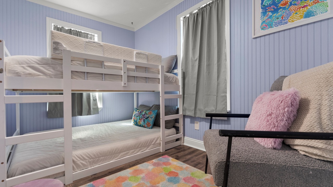 Photo of Bedroom in Crescent Beach