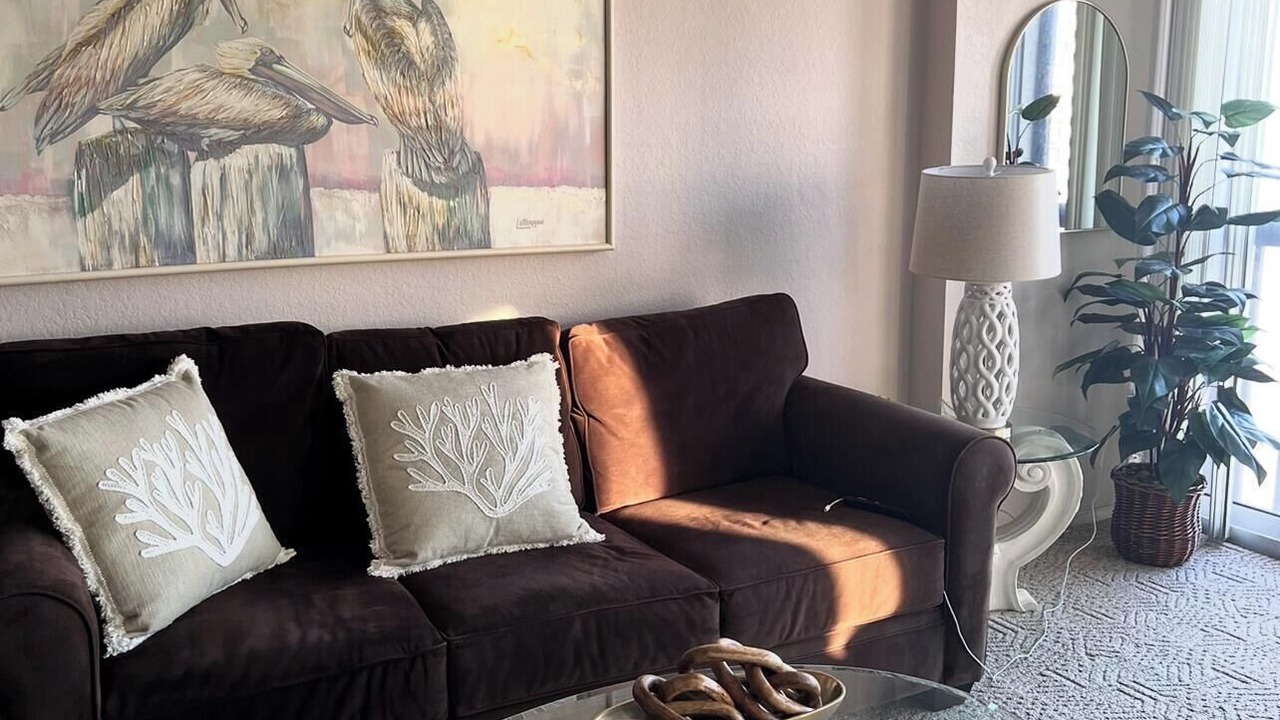 Photo of Livingroom in Island Estate