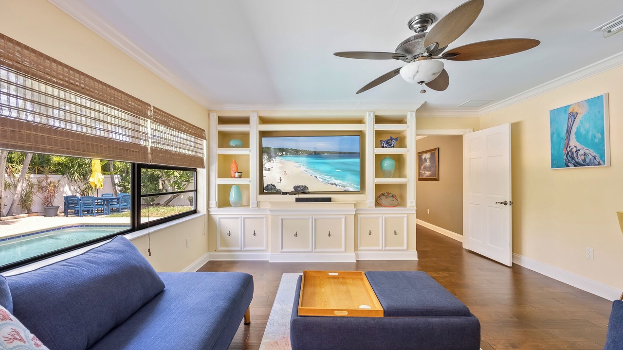 Photo of Livingroom in Cocoa Isles