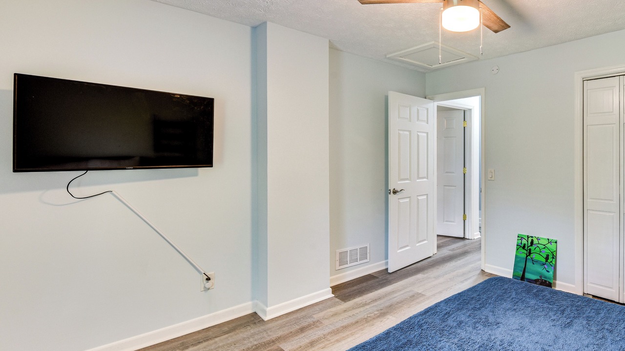 Photo of Bedroom in Dahlonega