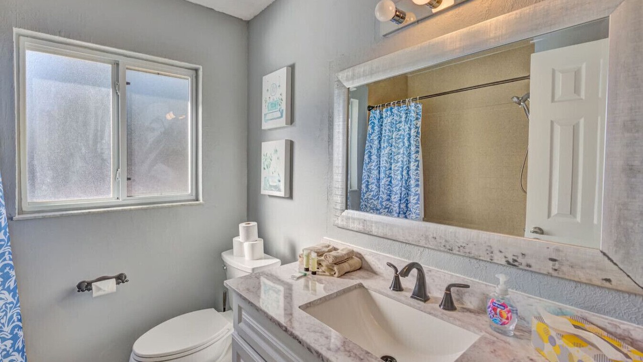 Photo of Bathroom in Largo