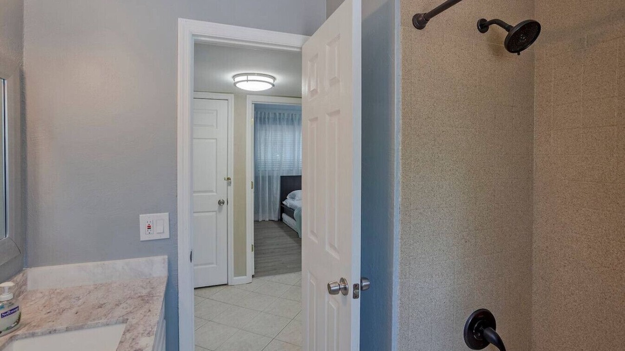 Photo of Bathroom in Largo