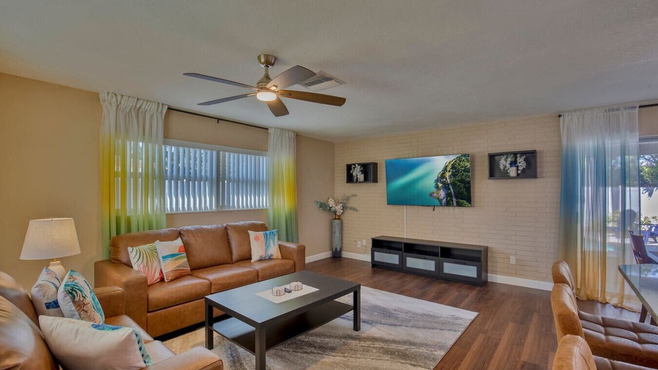 Photo of Livingroom in Seminole