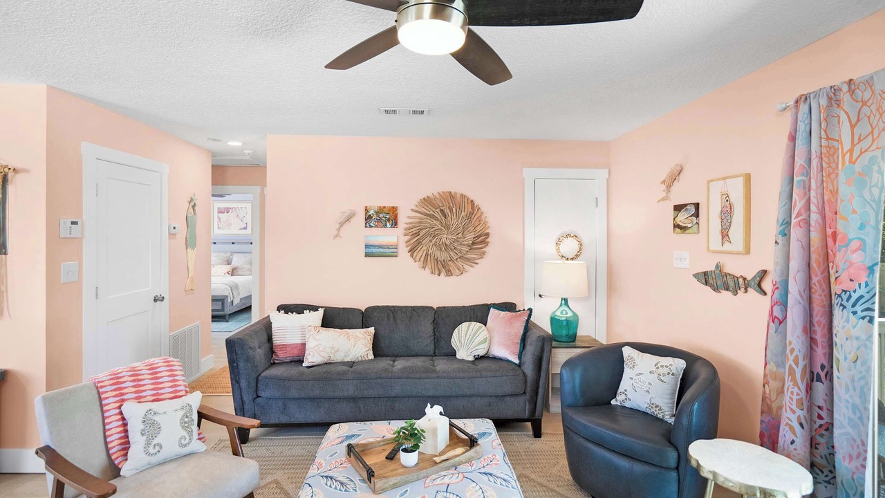 Photo of Livingroom in Crescent Beach