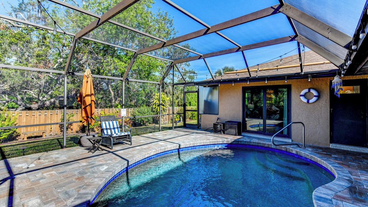 Photo of Outdoor in Gulf Gate Estates