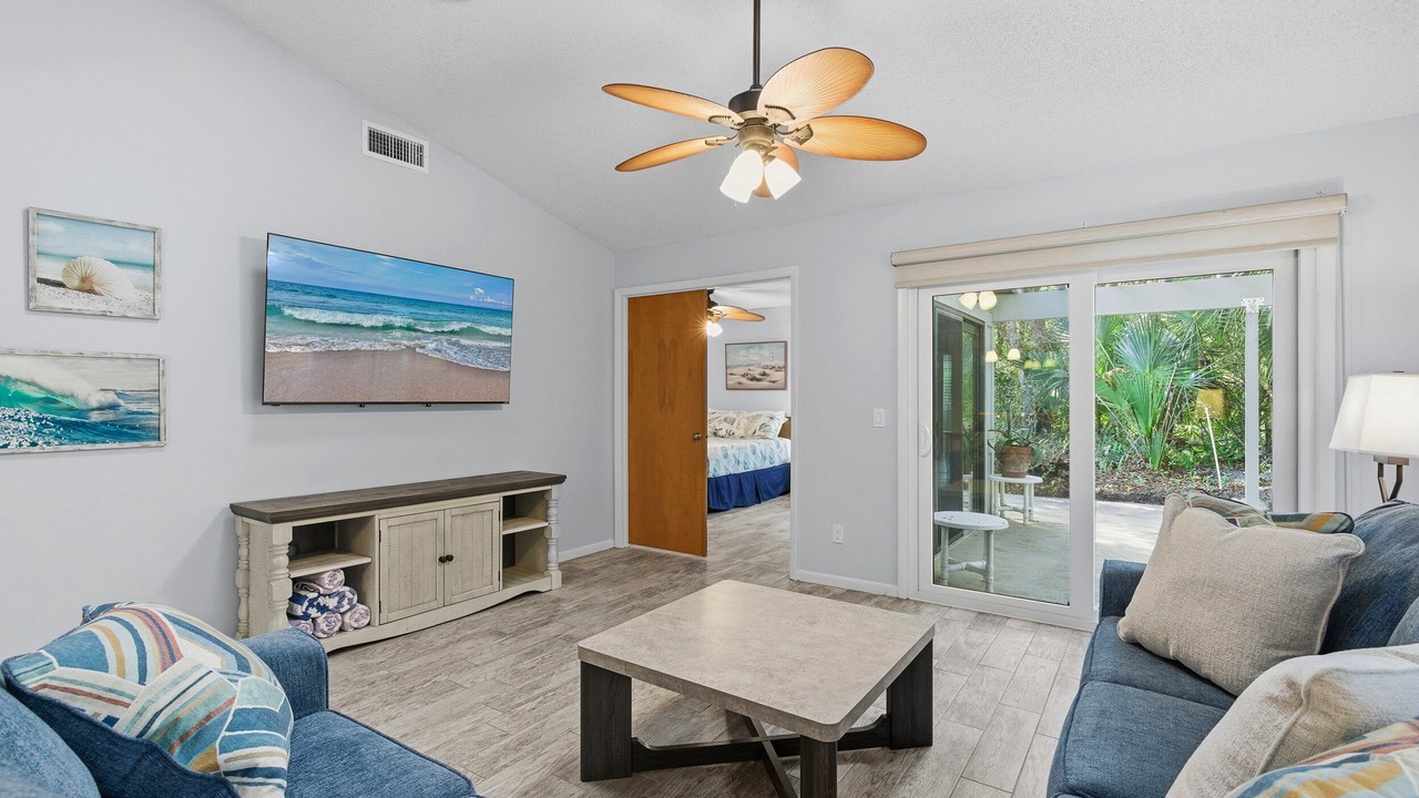 Photo of Livingroom in Atlantic Heights
