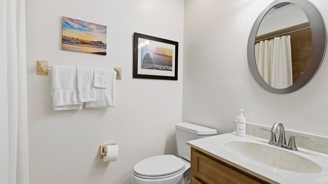 Photo of Bathroom in New Smyrna Beach