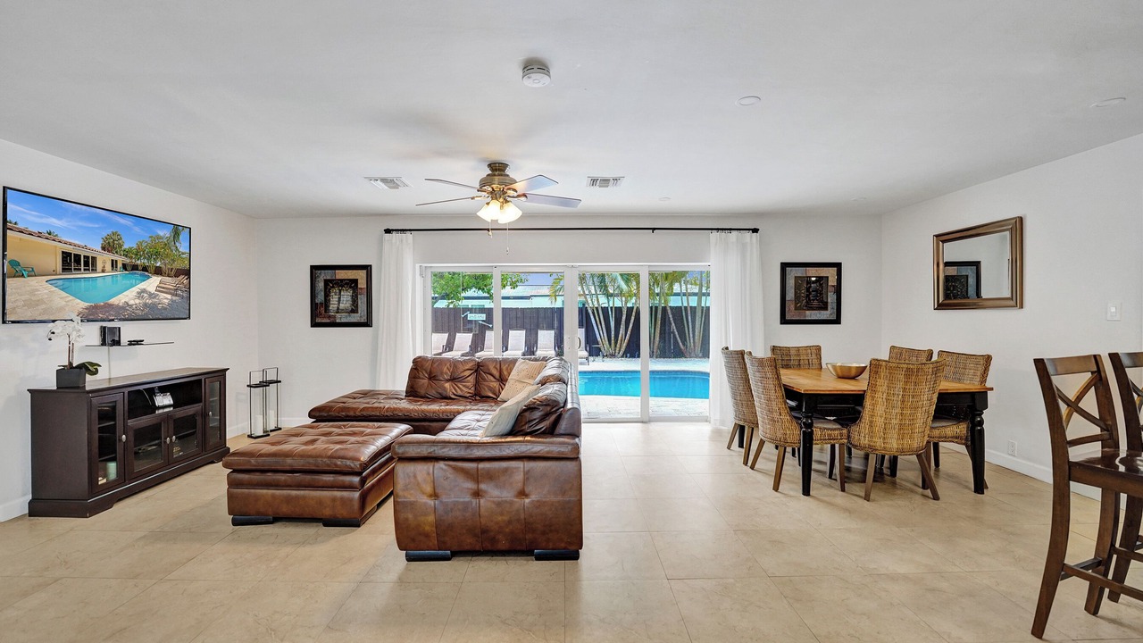 Photo of Livingroom in Survey Creek