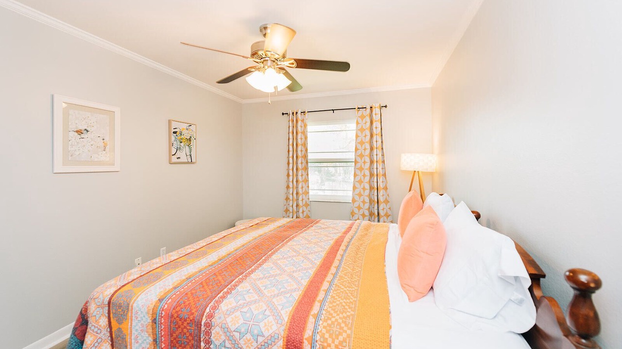 Photo of Bedroom in Bayshore Gardens