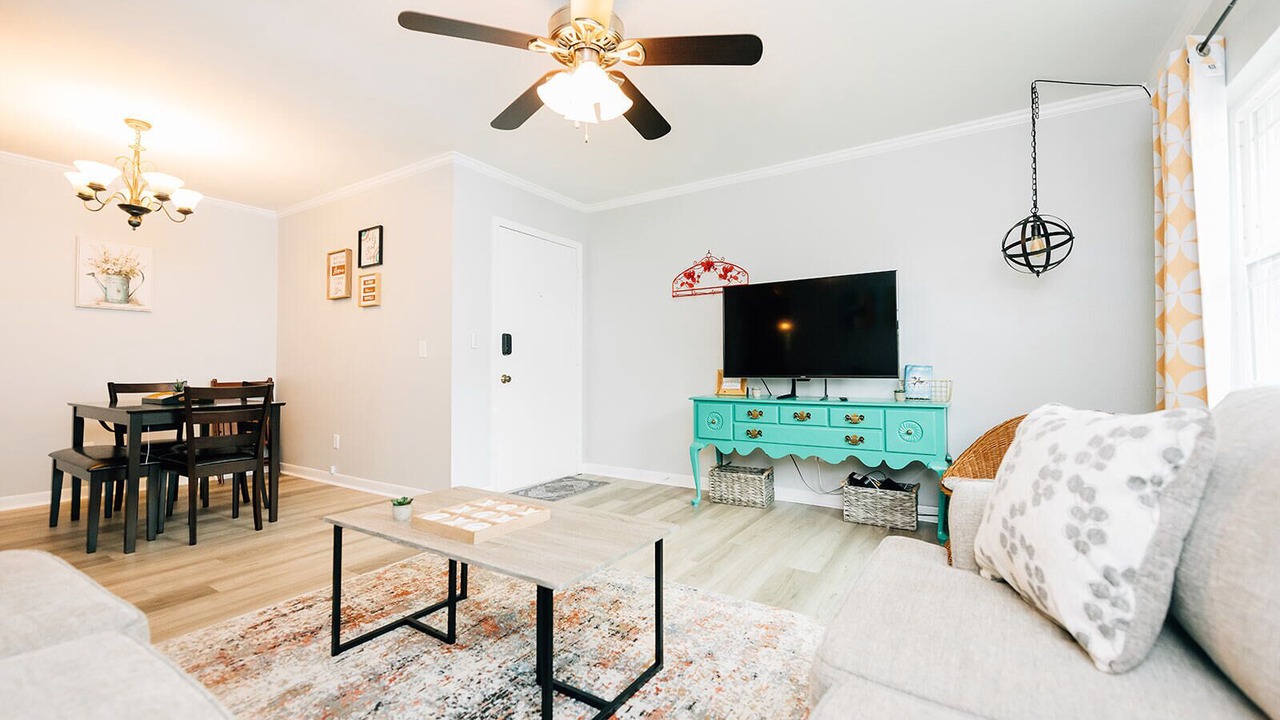 Photo of Livingroom in Bayshore Gardens