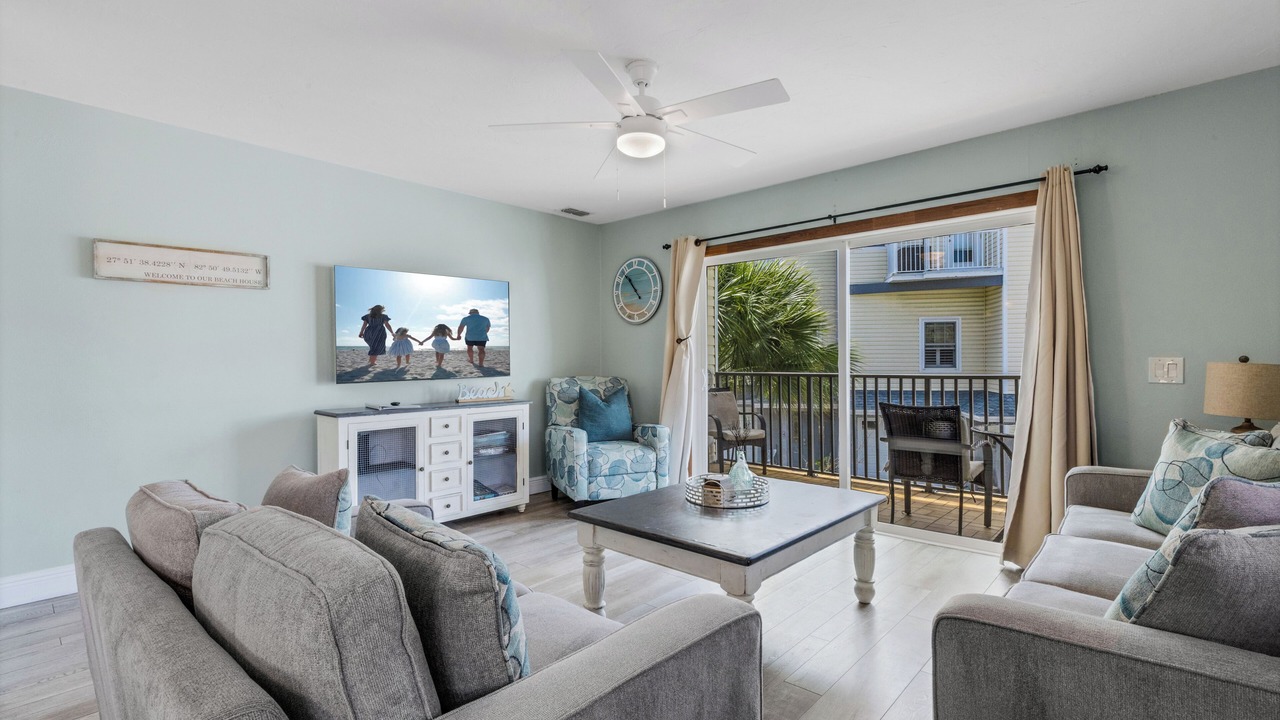 Photo of Livingroom in Indian Shores