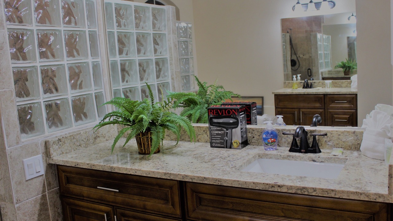 Photo of Bathroom in Hunt Club