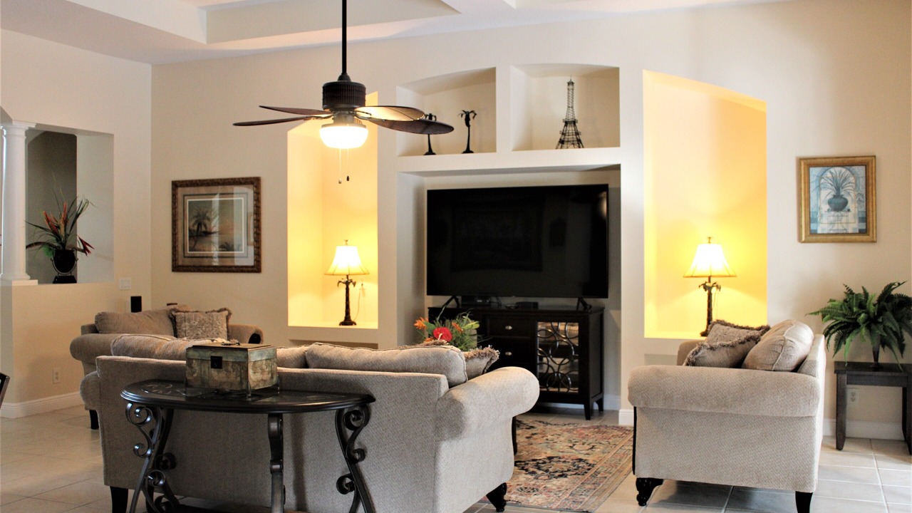 Photo of Livingroom in Hunt Club