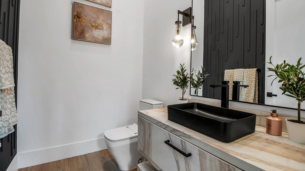Photo of Bathroom in Arlington Park