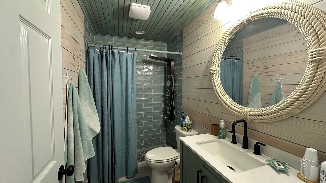 Photo of Bathroom in Coquina Key