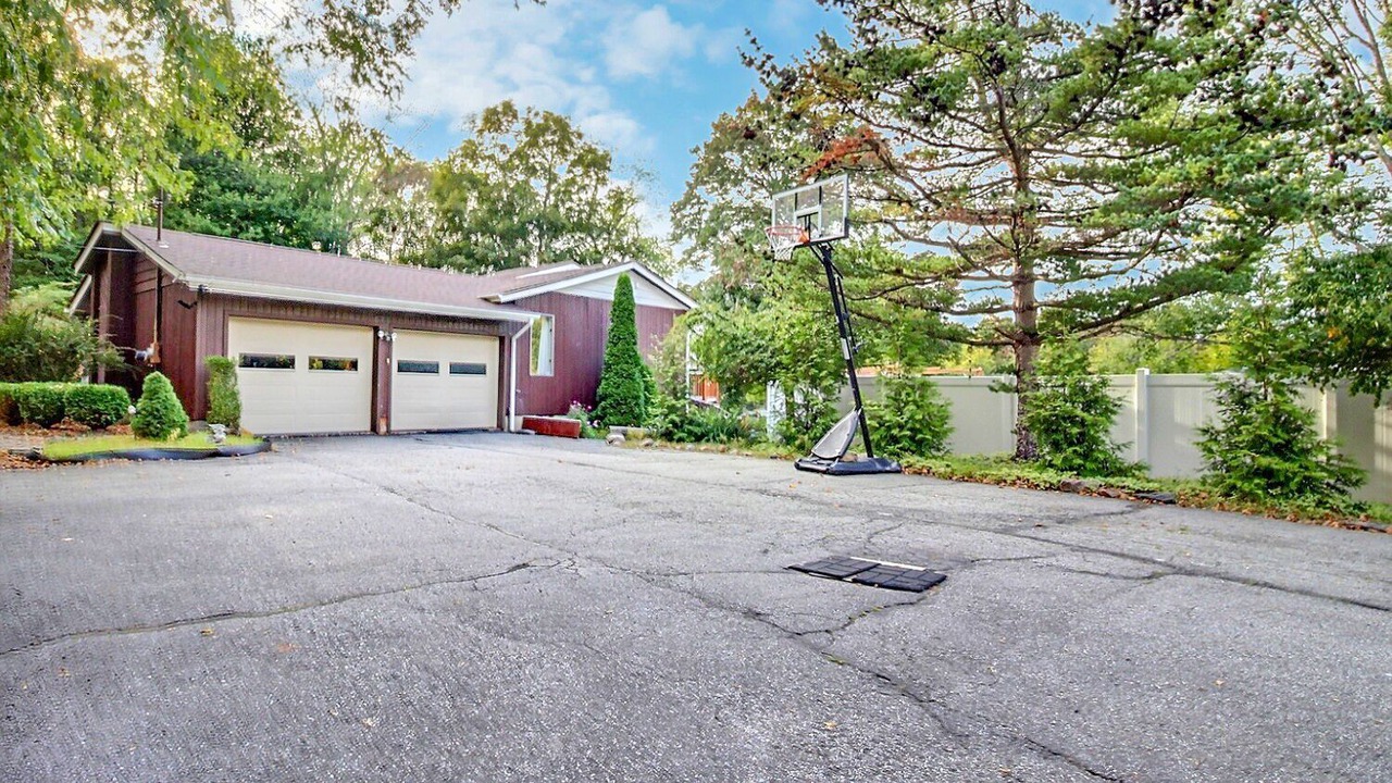 Photo of Outdoor in Newton