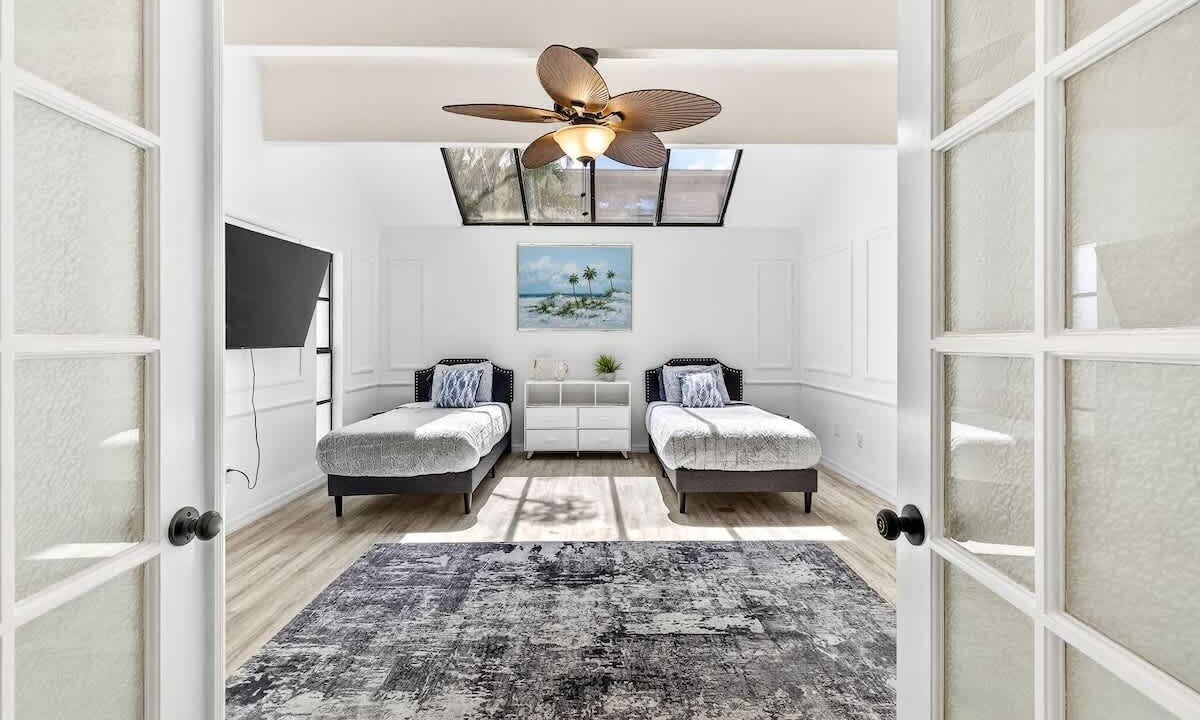 Photo of Bedroom in Redington Beach