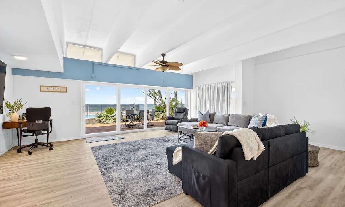 Photo of Livingroom in Redington Beach