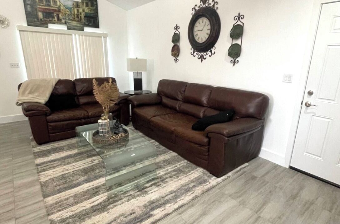 Photo of Livingroom in Howey-in-the-Hills