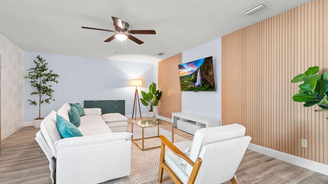 Photo of Livingroom in Bay Crest Park
