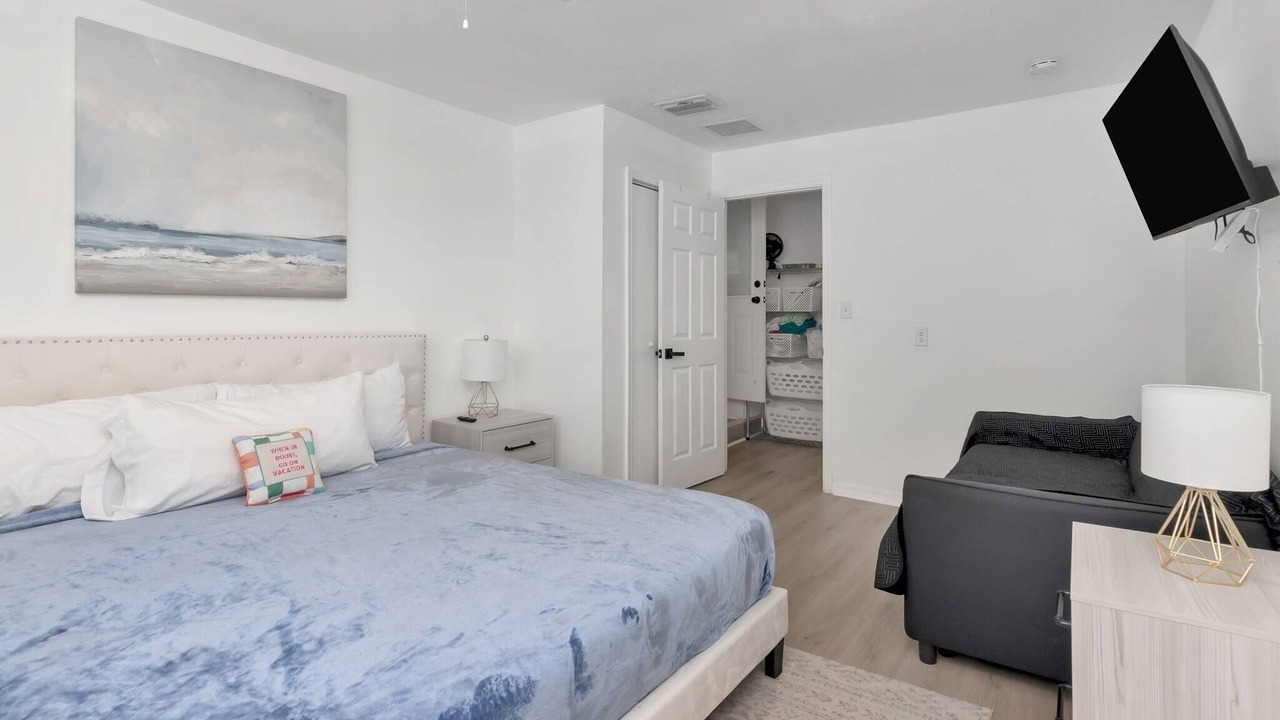 Photo of Bedroom in Pinellas Park