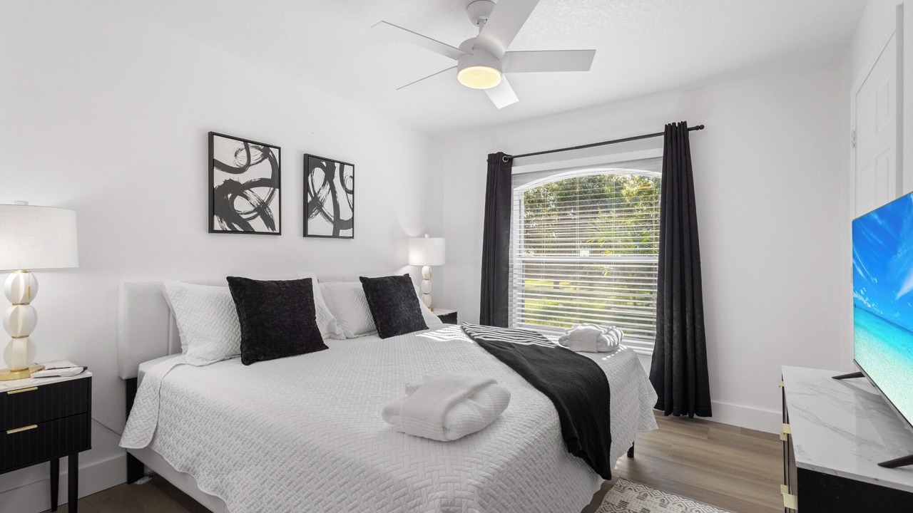 Photo of Bedroom in Gulf Gate Estates