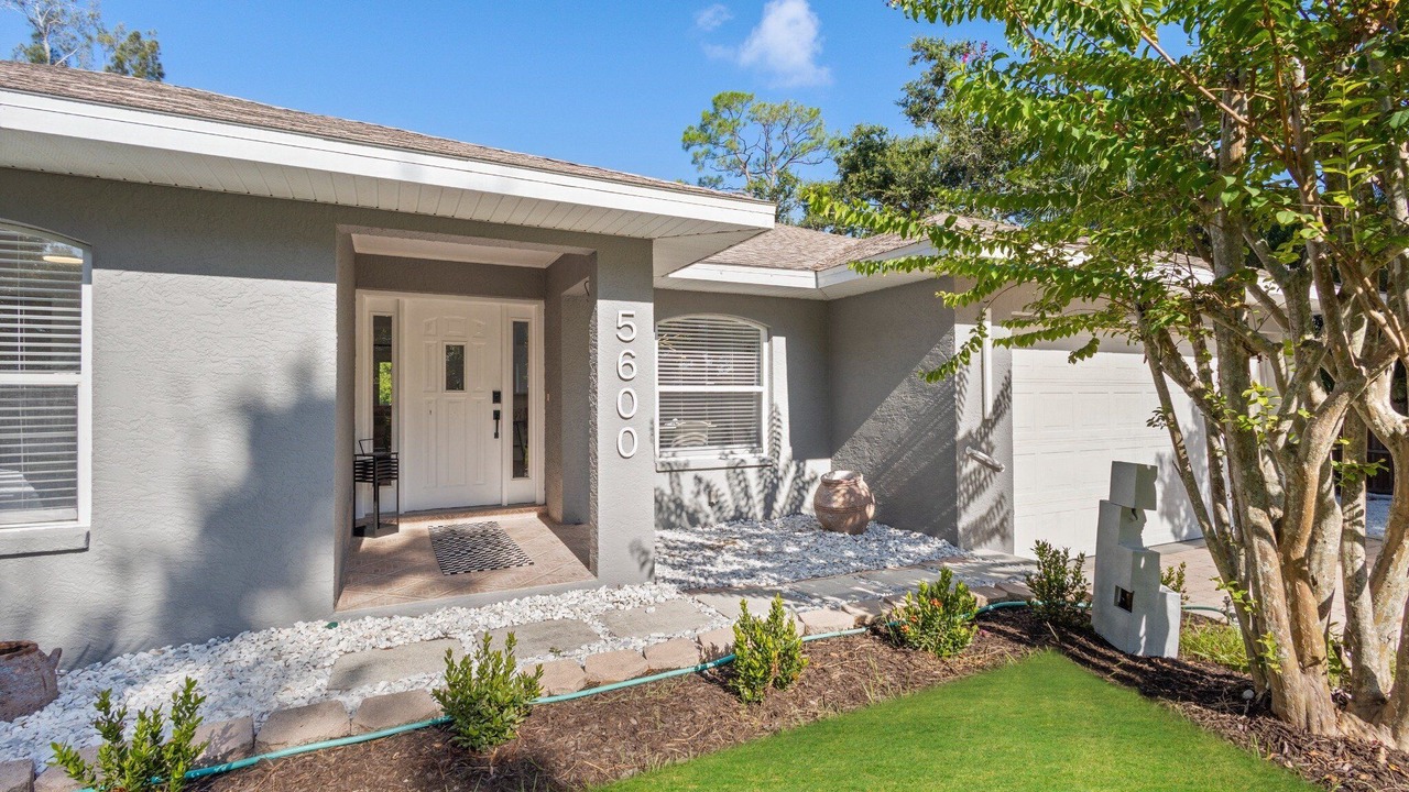 Photo of Outdoor in Gulf Gate Estates