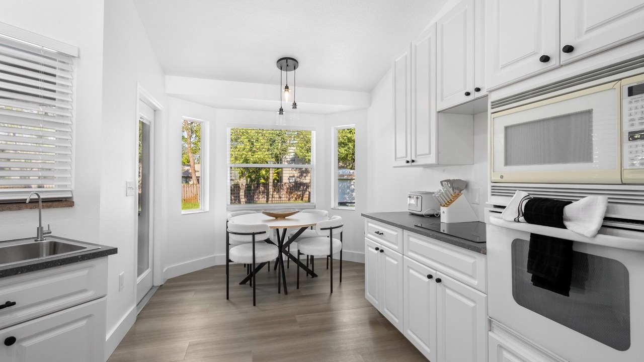 Photo of Kitchen in Gulf Gate Estates