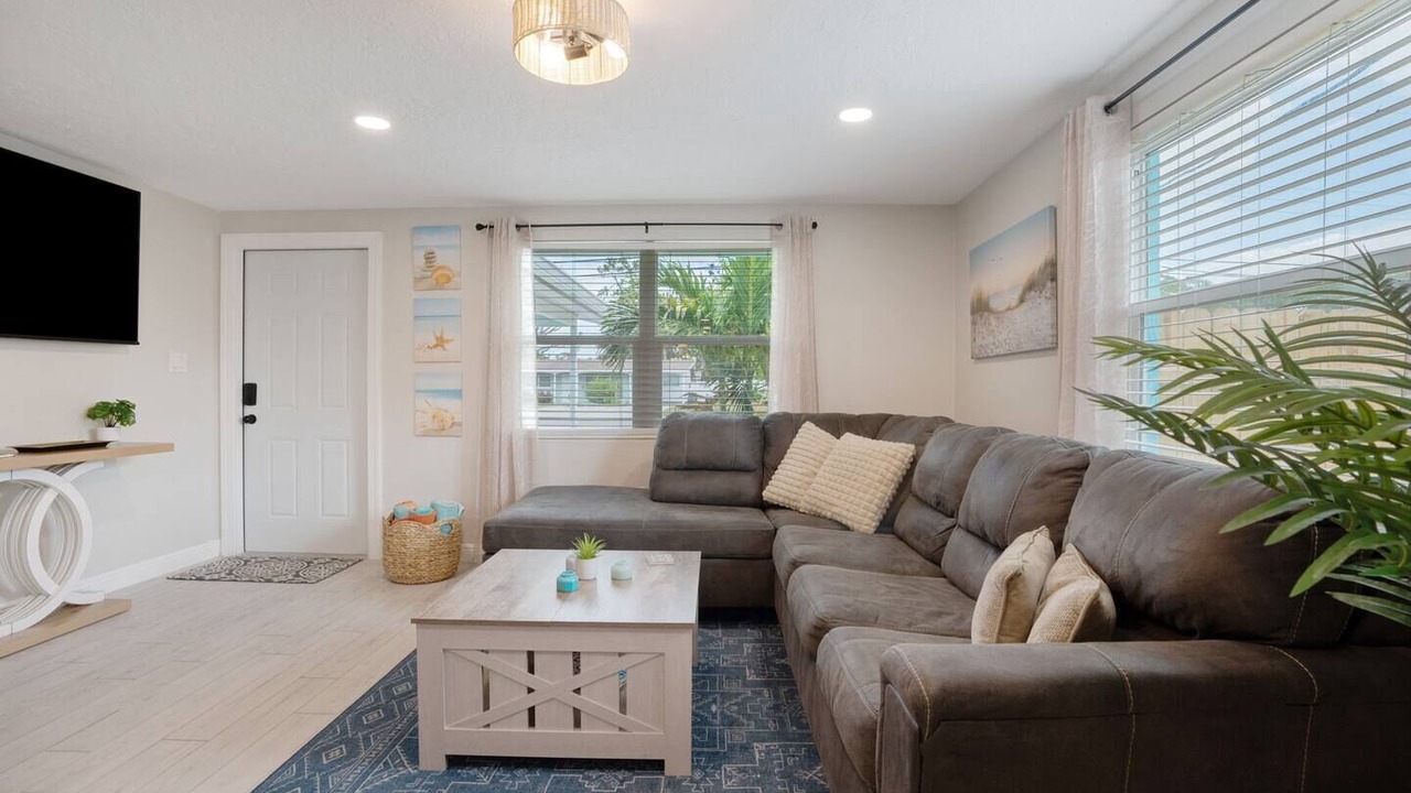 Photo of Livingroom in Bayshore Gardens