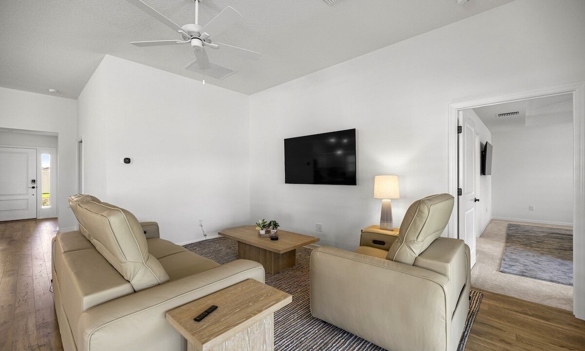 Photo of Livingroom in Sumter County