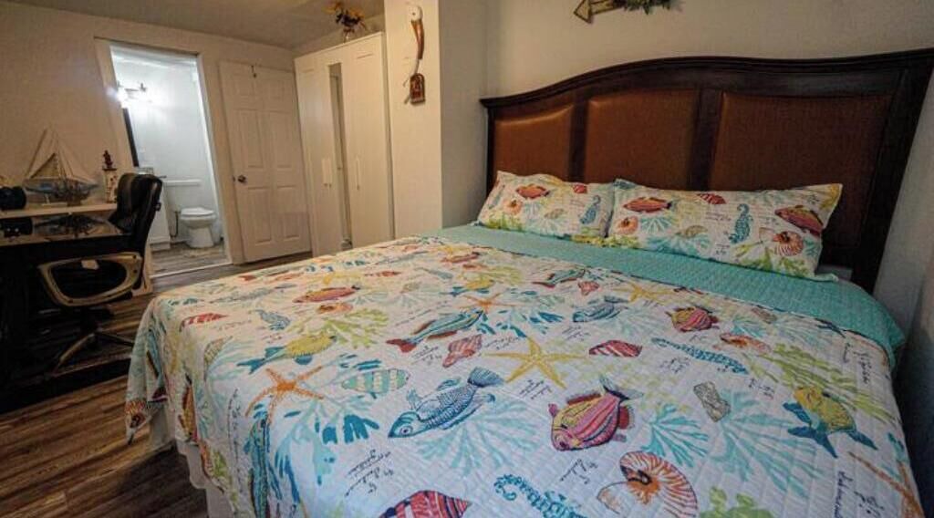 Photo of Bedroom in Crescent Heights