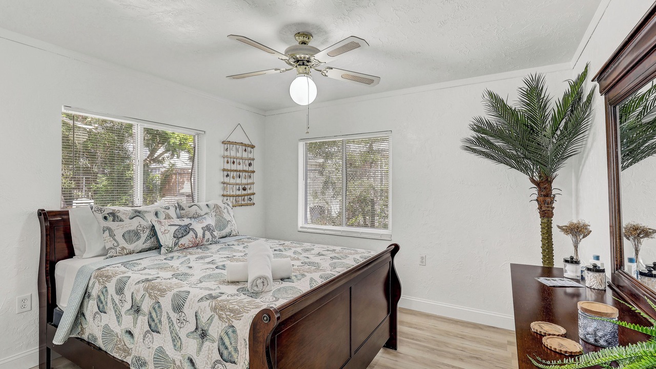 Photo of Bedroom in South Pinellas Community Council