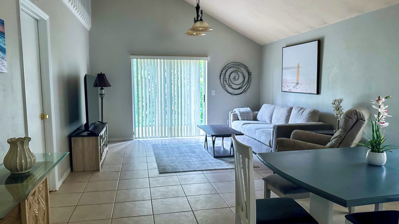 Photo of Livingroom in Port Orange