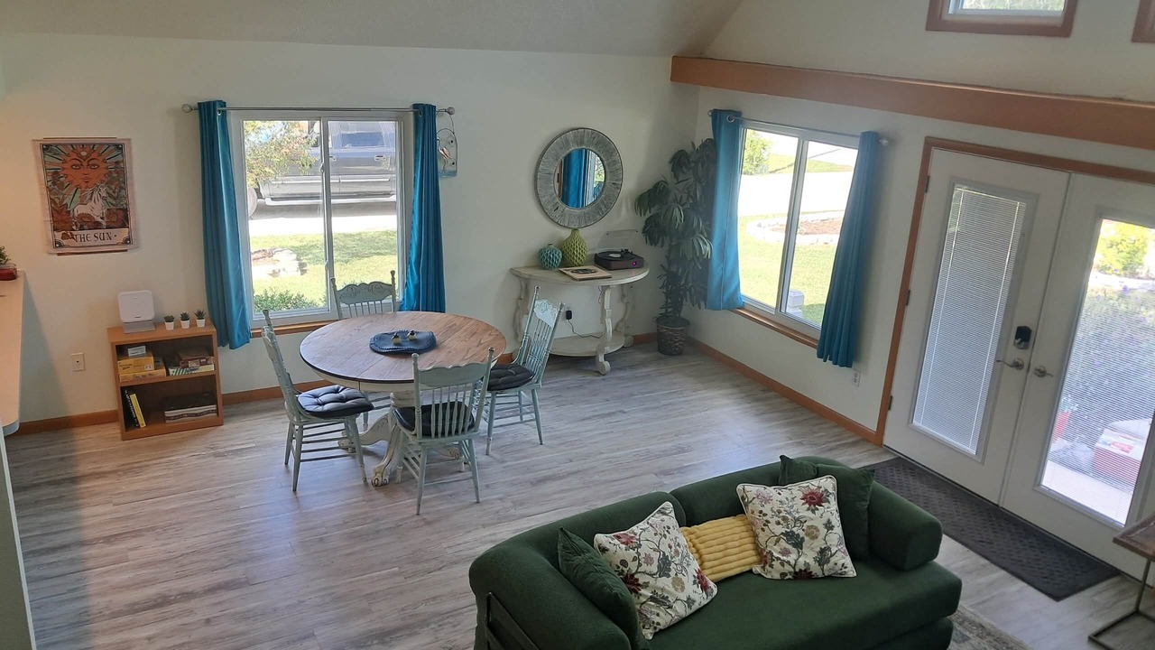 Photo of Livingroom in Candler