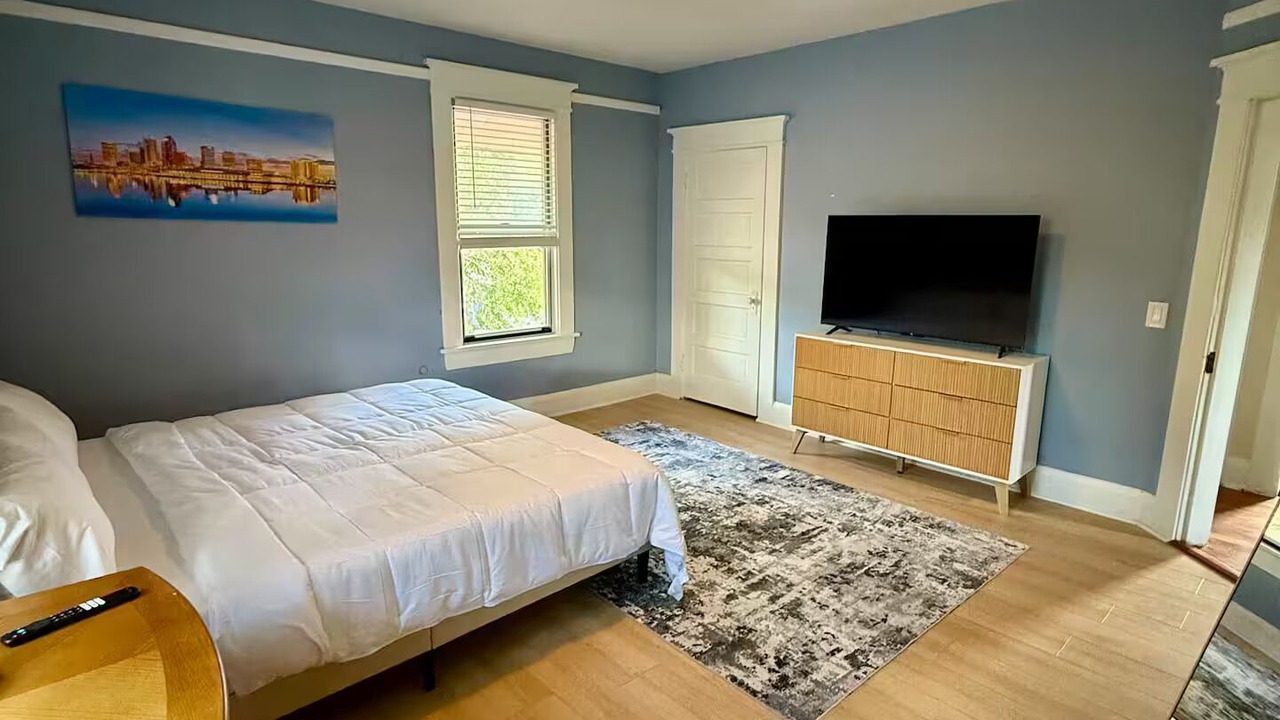 Photo of Bedroom in Hyde Park