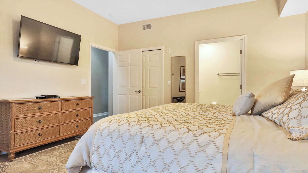 Photo of Bedroom in Independence Square