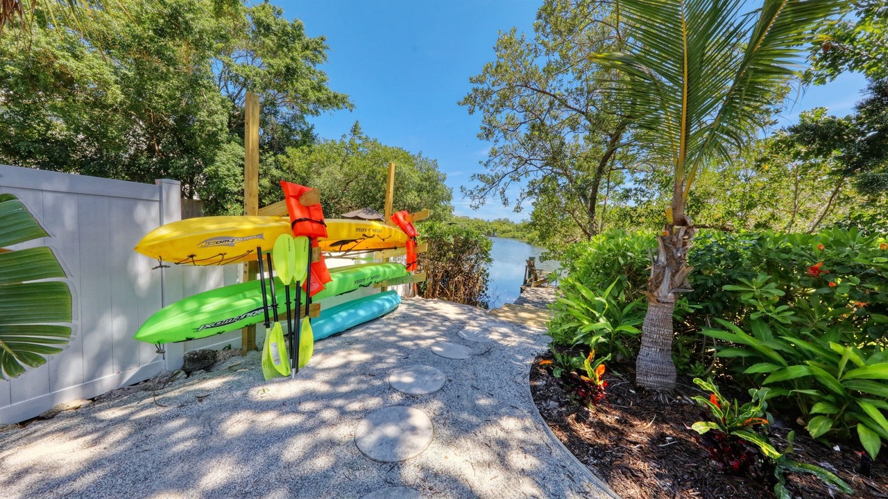 Photo of Others in Anna Maria