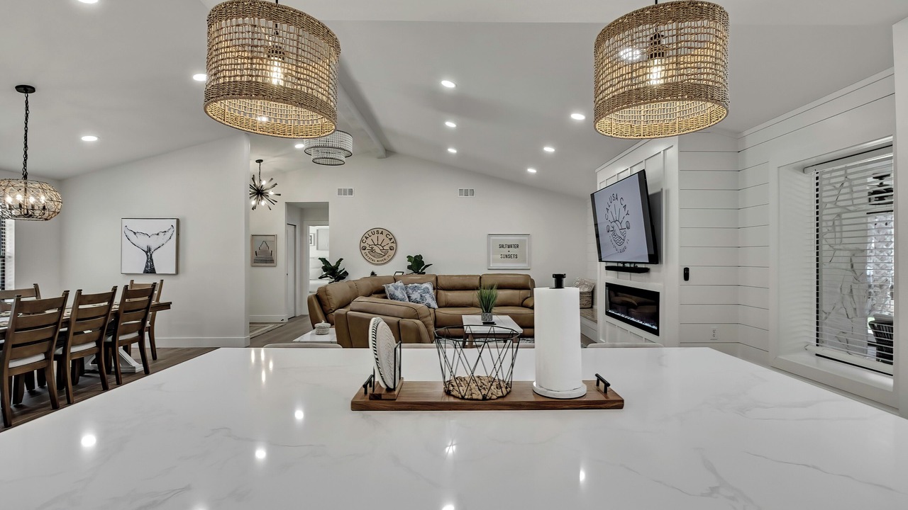 Photo of Livingroom in Indian Waters