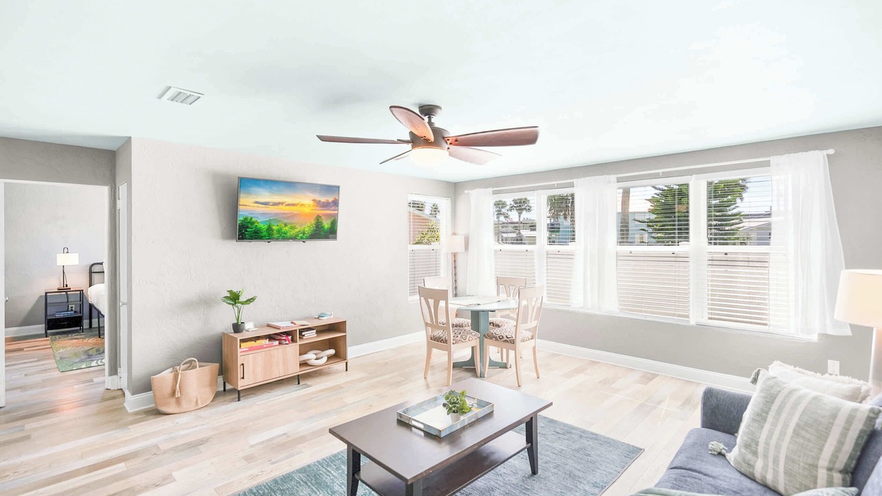 Photo of Livingroom in Butler Beach
