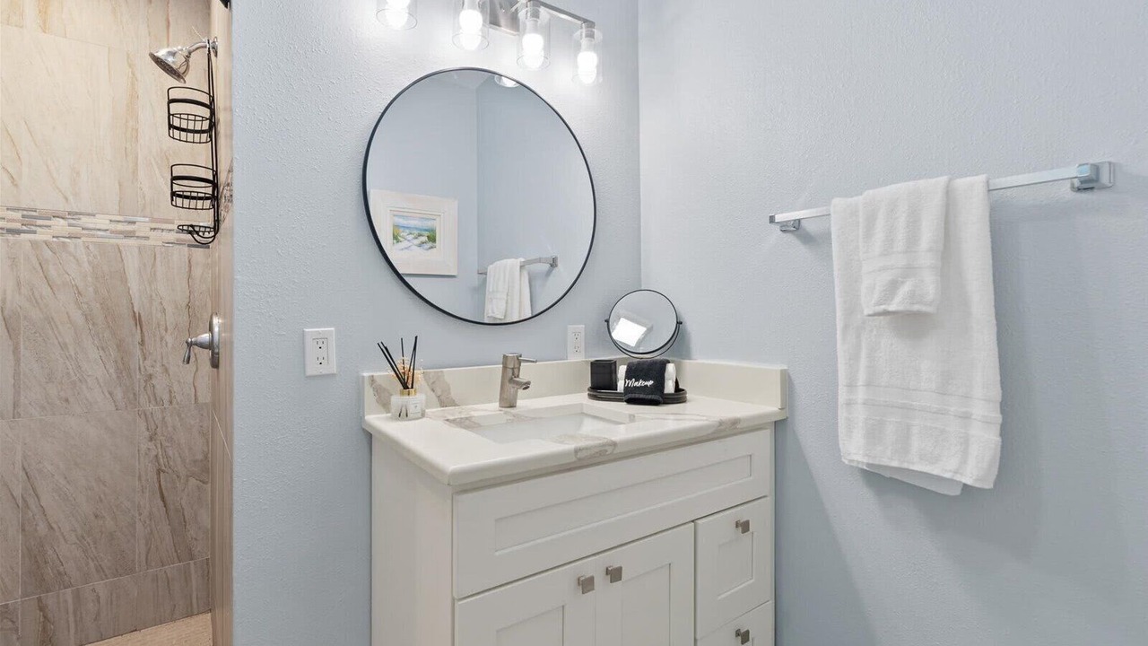 Photo of Bathroom in River District