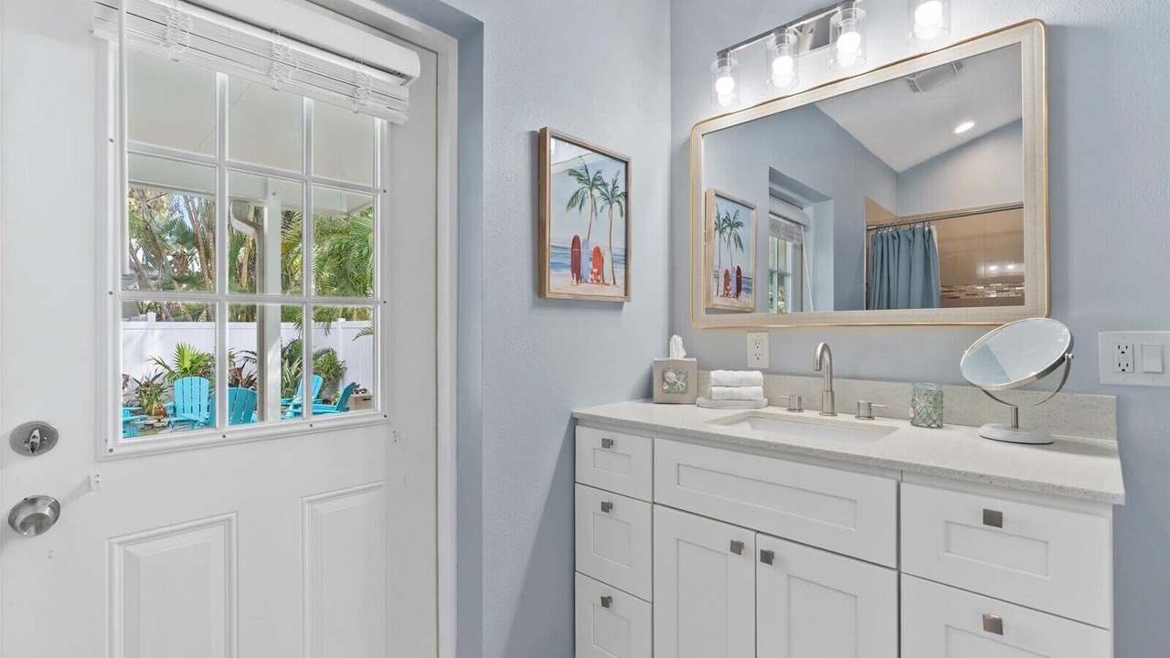 Photo of Bathroom in River District