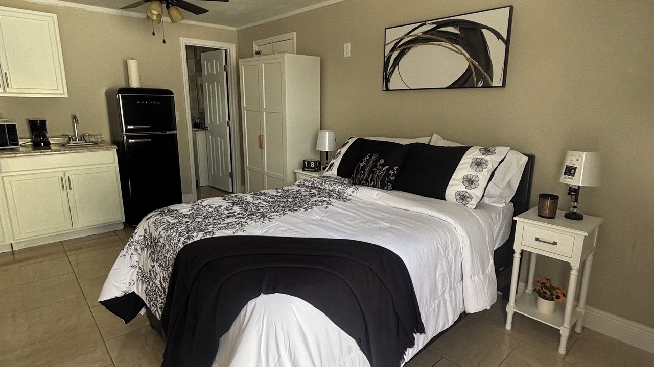 Photo of Bedroom in Timberlane Woodlake