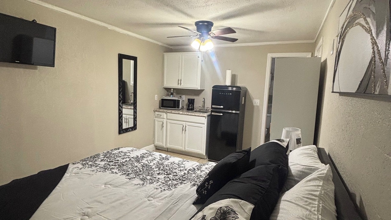Photo of Bedroom in Timberlane Woodlake
