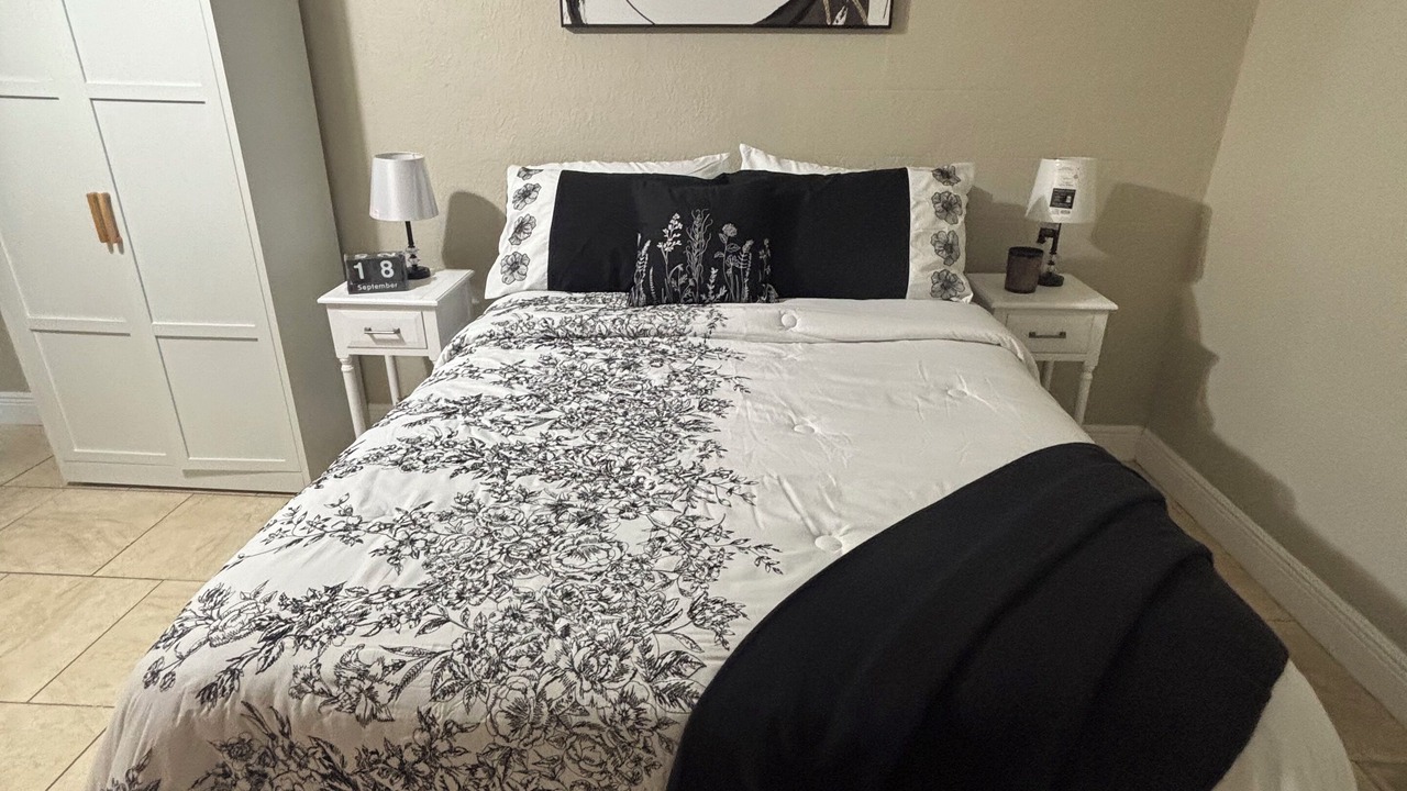 Photo of Bedroom in Timberlane Woodlake