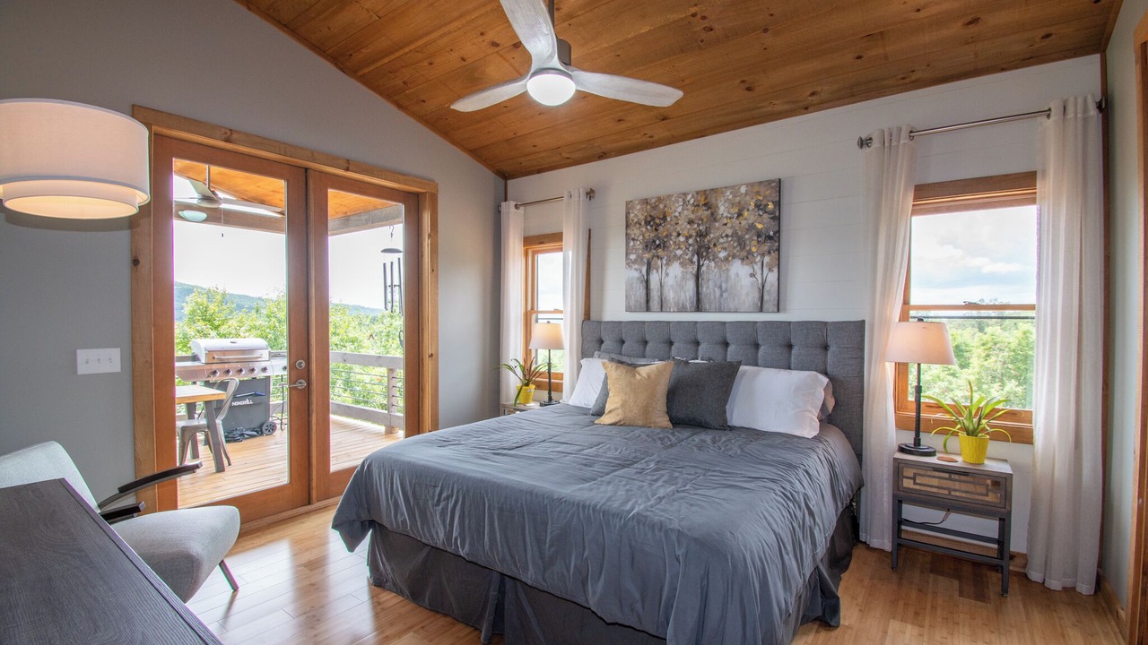 Photo of Bedroom in Mineral Bluff