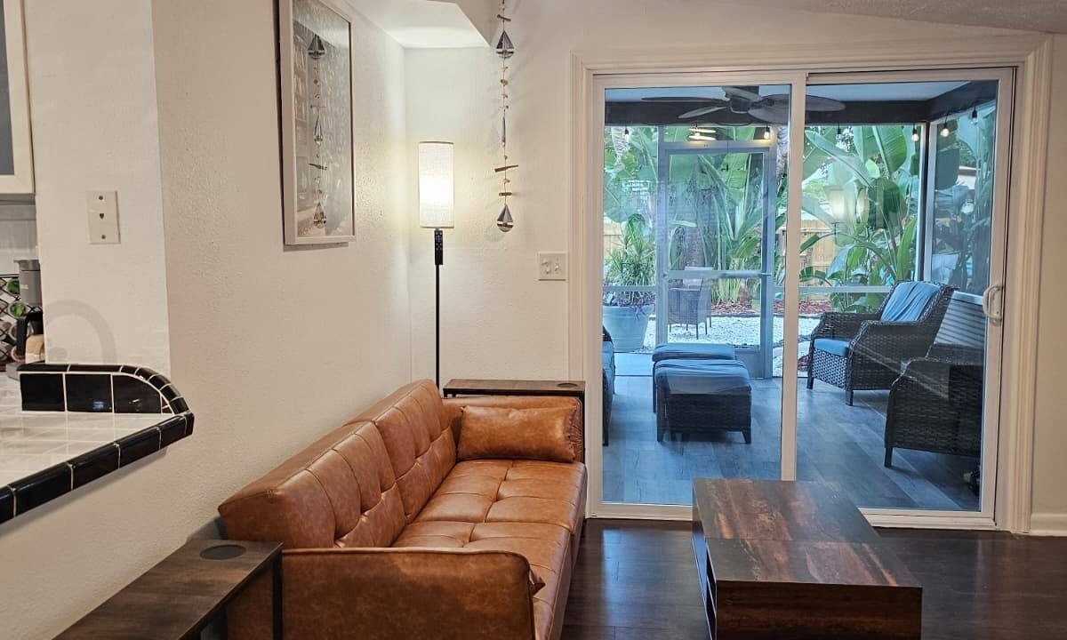 Photo of Livingroom in Gulf Gate Estates