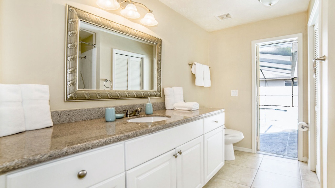 Photo of Bathroom in Limona Improvement