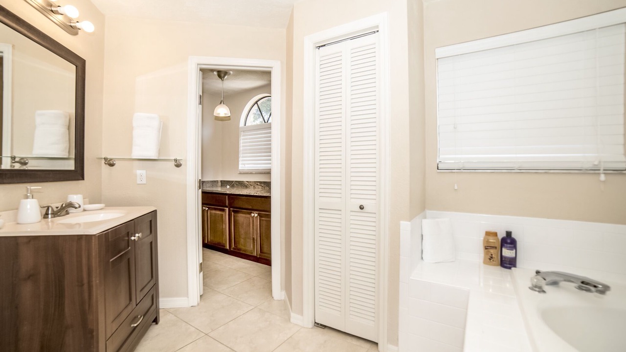 Photo of Bathroom in Limona Improvement
