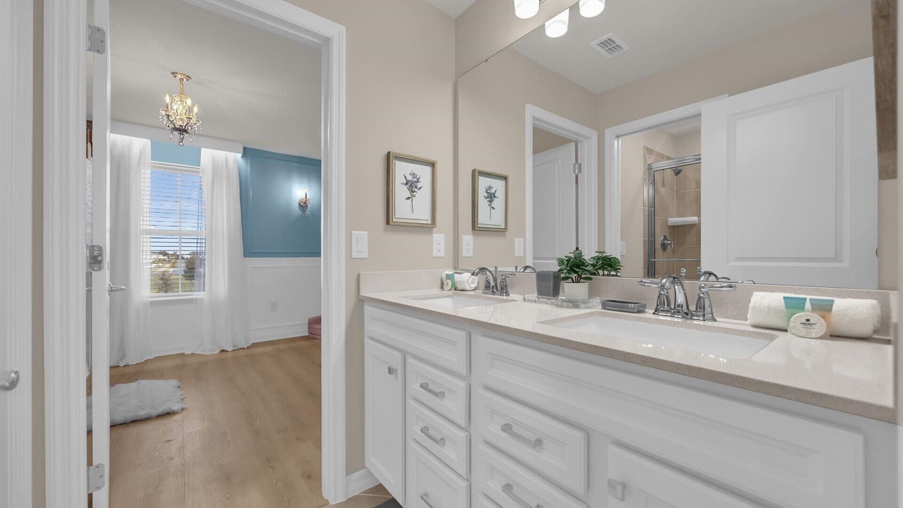 Photo of Bathroom in Four Corners